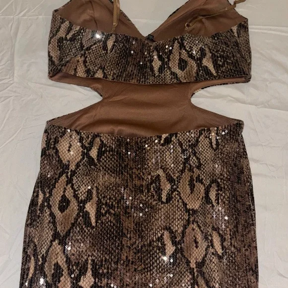 Snake Print Sequin Dress - Picture 5 of 6